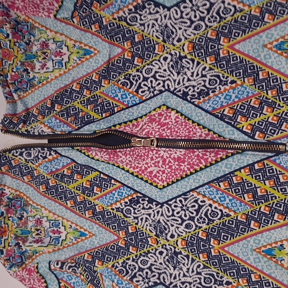 Multicolored patterned dress - Picture 3 of 3